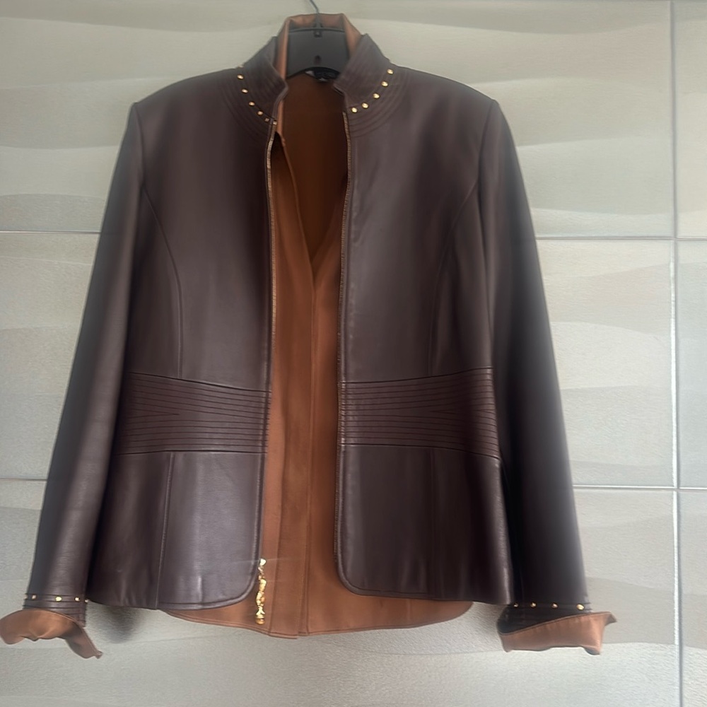 St. John Sport by Marie Gray brown 100% Leather Women's Jacket Sz. Small.